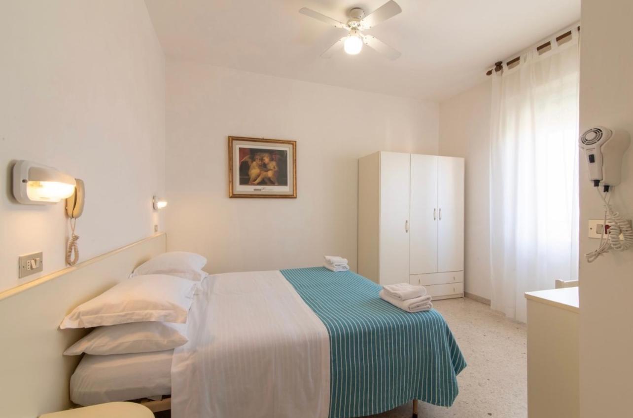 Hotel Miro Cattolica Extérieur photo